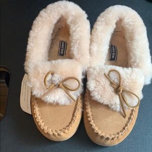 Lands End Women Suede Leather Shearling slippers